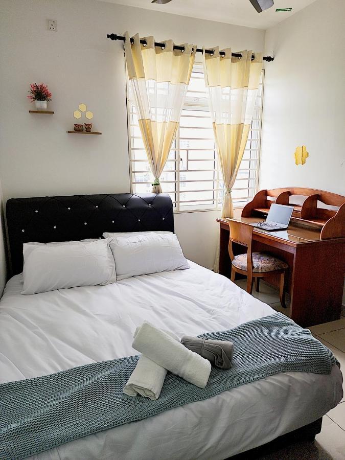 Dwiputra 6 1 Pax Blissful Fully Air-con Apartment *